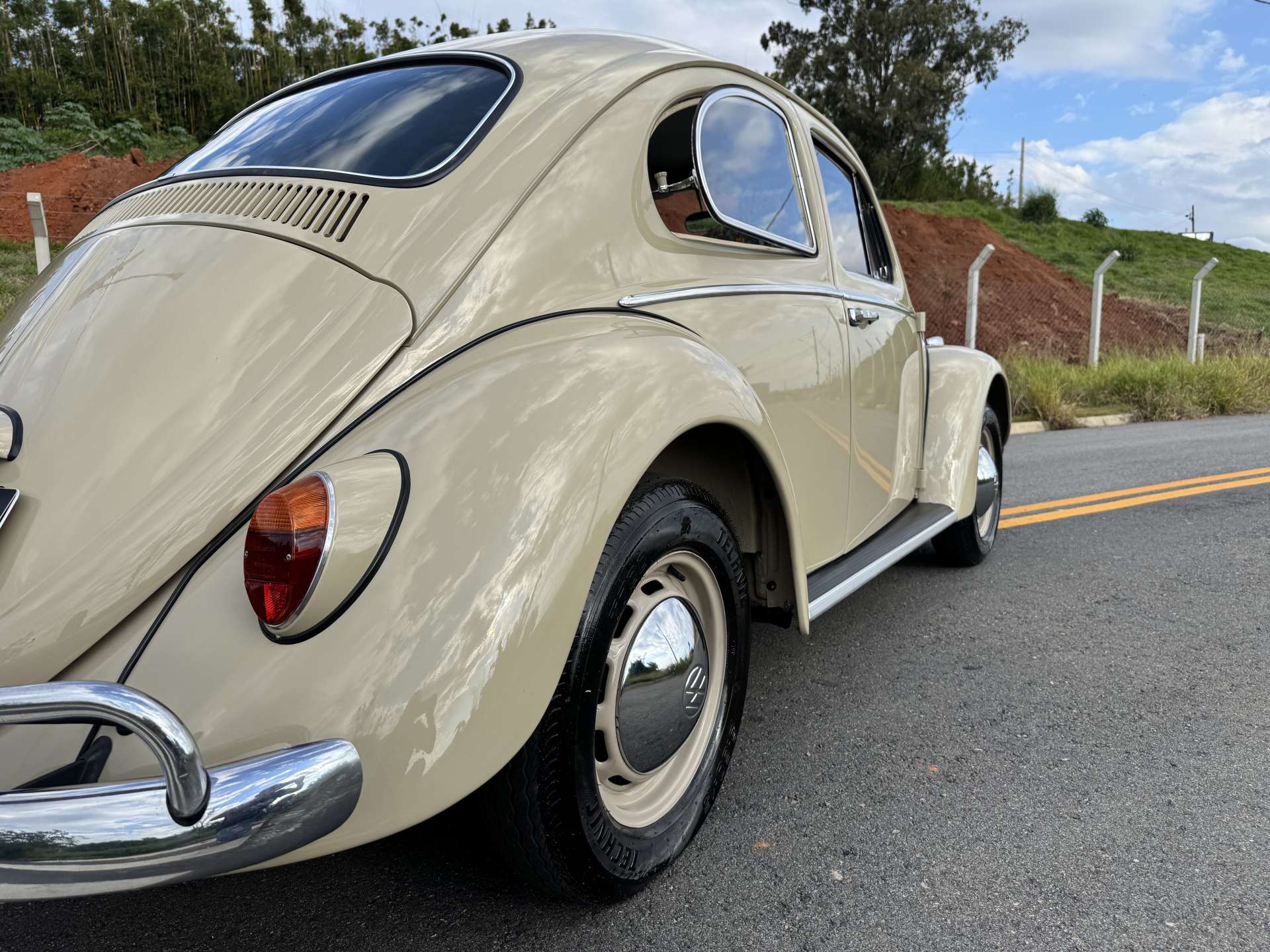 VW FUSCA 1300 1969 Bege Claro